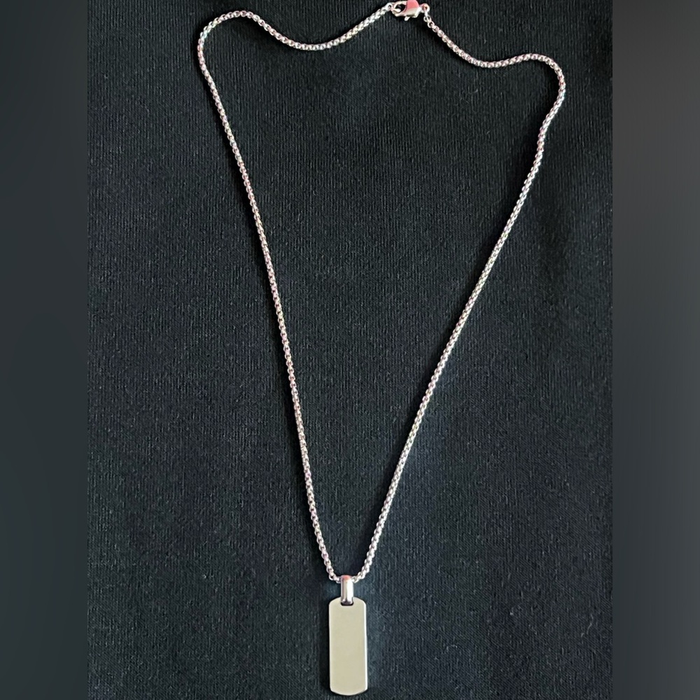Elegant Silver Necklace